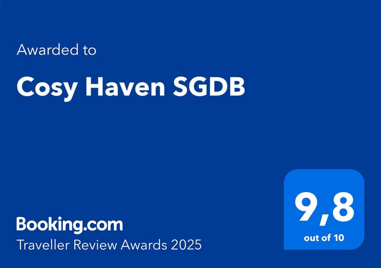 サント・ジュヌヴィエーヴ・デ・ボワCosy Haven Sgdbアパートメント エクステリア 写真